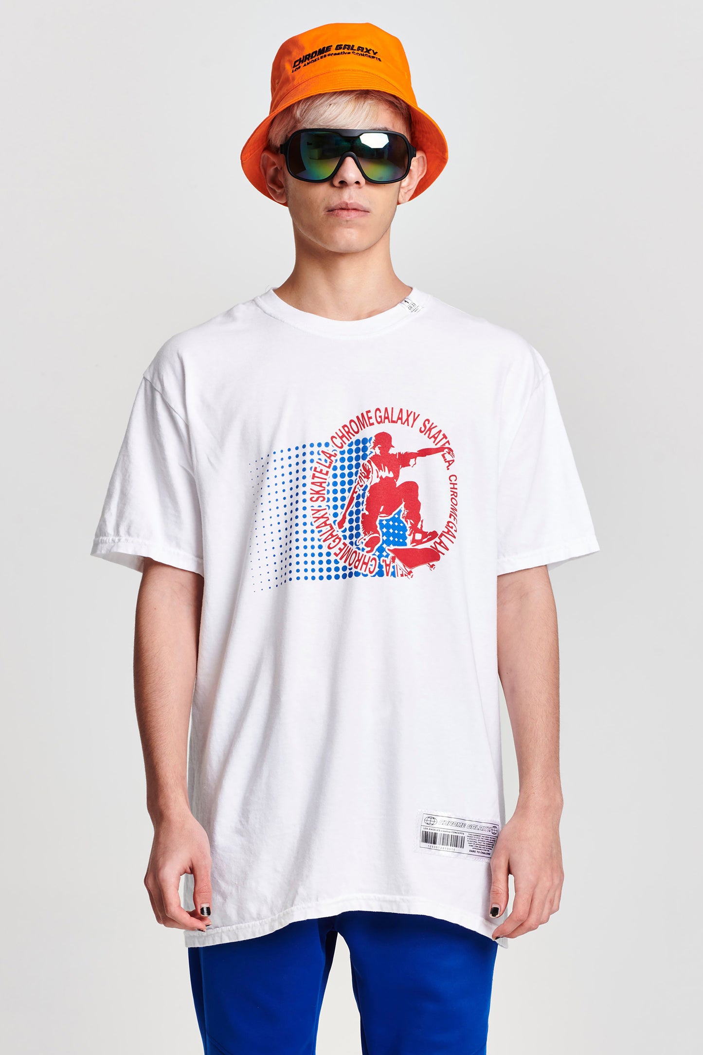 DOTTED SKATER PRINT SHORT SLEEVE T-SHIRT IN WHITE