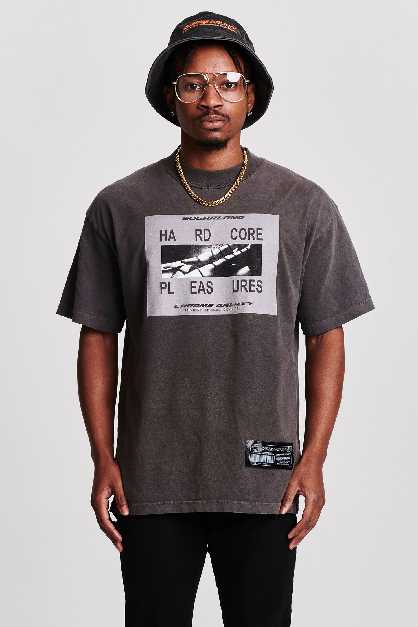 HARDCORE PLEASURES SHORT SLEEVE T-SHIRT IN GREY