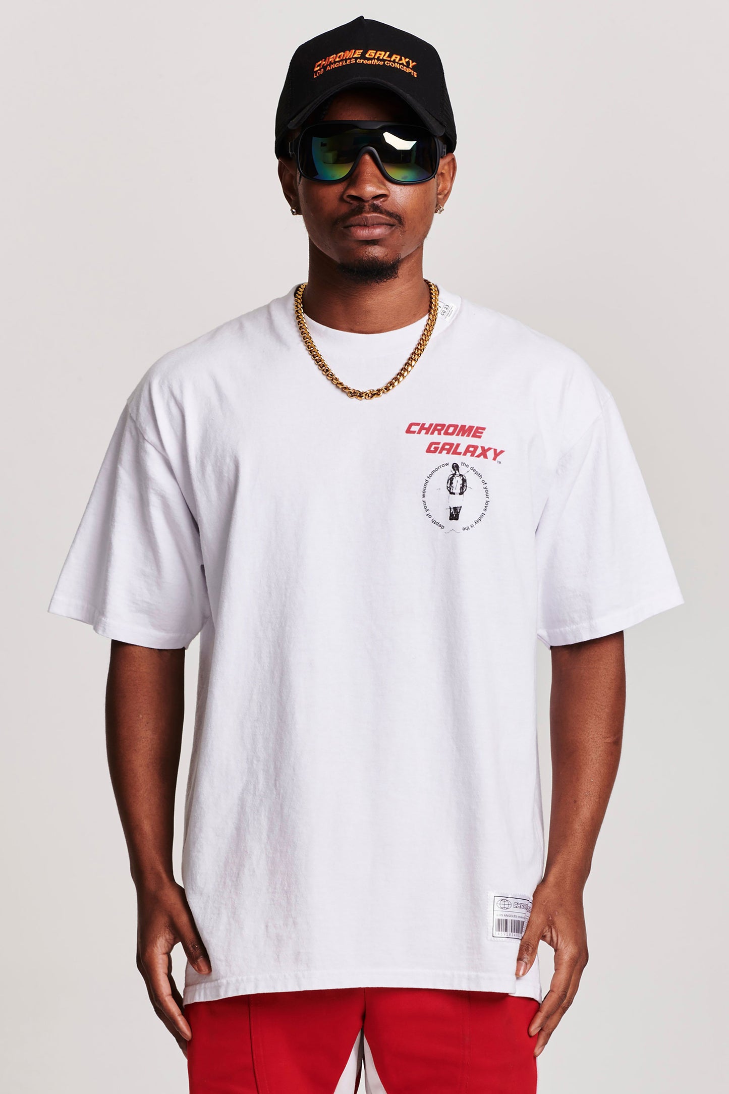 TARGET PIERCED BY LOVE SHORT SLEEVE T-SHIRT IN WHITE