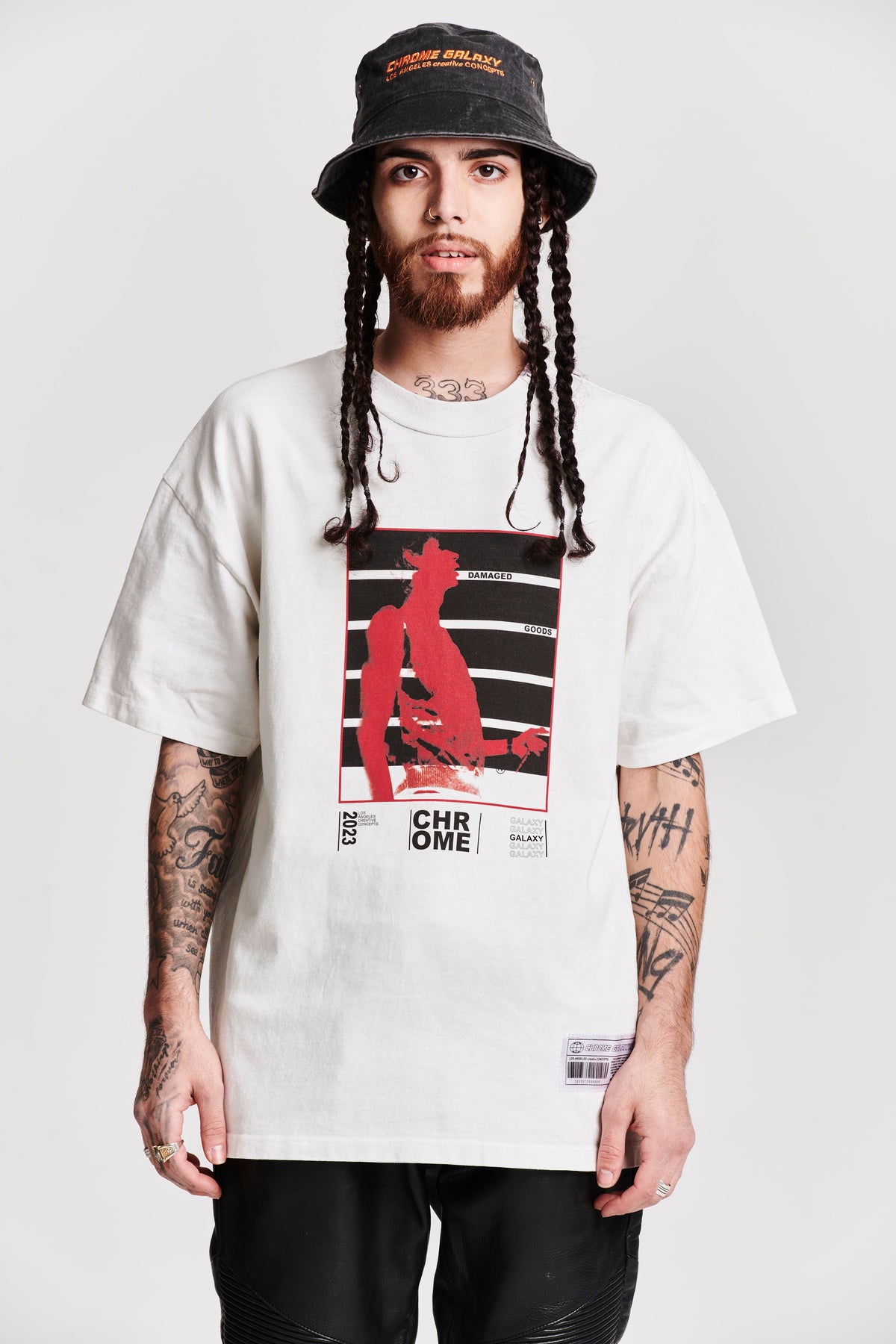 DAMAGED GOODS ABSTRACT SHORT SLEEVE T-SHIRT IN WHITE – Chrome Galaxy