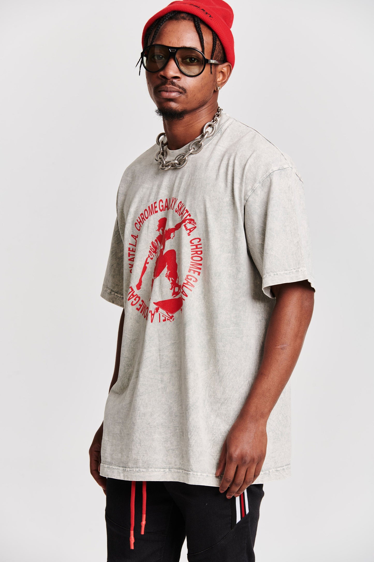 RED SKATE SHORT SLEEVE T-SHIRT MISTY GREY