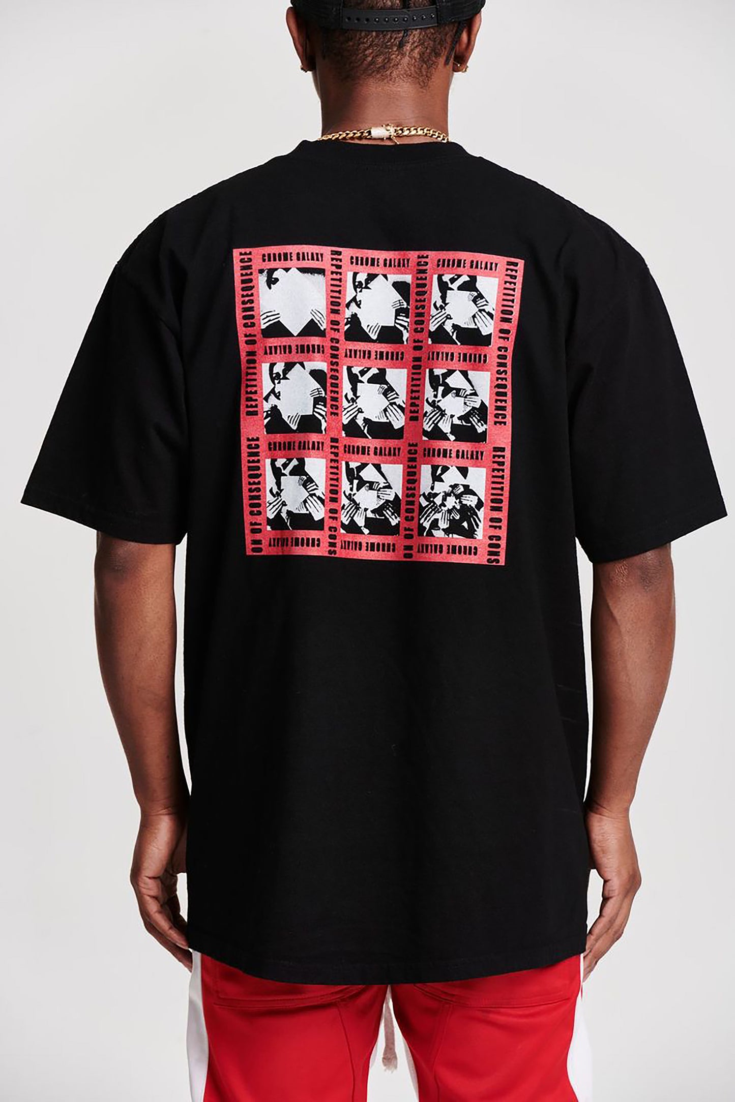 SQUARE RED SHORT SLEEVE T-SHIRT BLACK